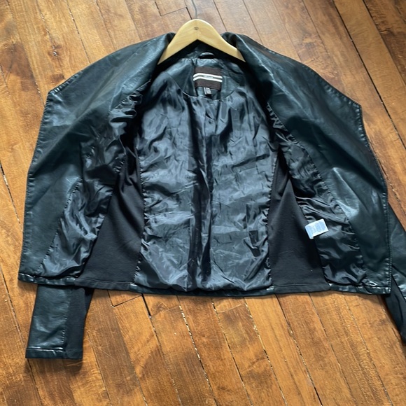 D casual pointe drape-front jacket size M - Picture 6 of 6